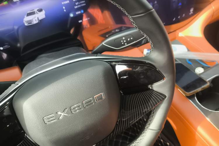 Used  Lanyue C-DM 2025 180 Ultra-Long Range Ultra All-Wheel Drive 6-Seater
