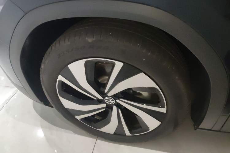 Used Volkswagen ID.6 CROZZ 2022 Long-Range PURE+ Edition