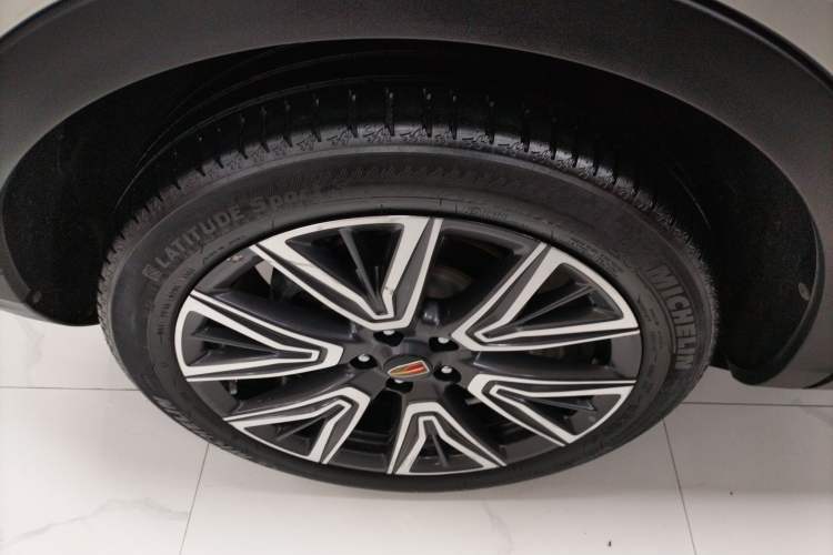 Used Hongqi HS5 2022 Facelifted Version 2.0T Smart Connect Flagship All-Wheel-Drive Edition
