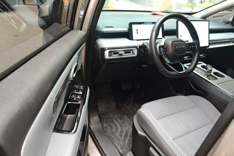 Used AION Y 2023 Plus 510 Enjoy Edition