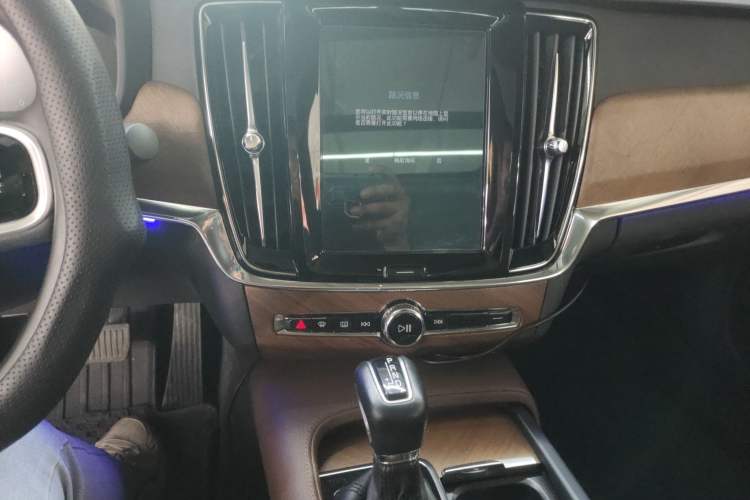 Used Volvo S90 2019 T5 Zhiyuan Edition
