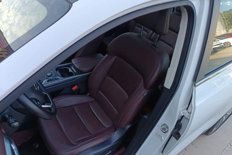 Used Geely Auto Haoyue 2022 1.8TD Automatic Prestige 7-Seater
