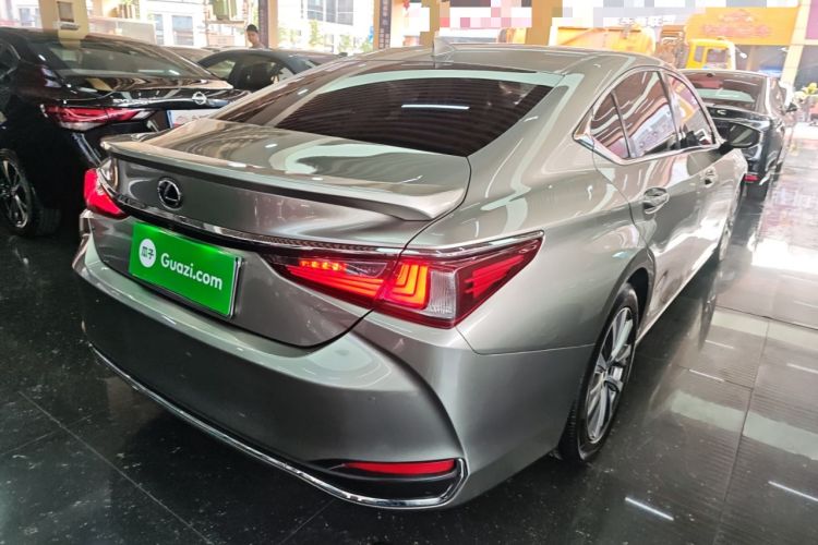 Used Lexus ES 2018 200 Excellence Edition China V Standard
