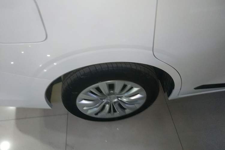 Used Wuling Jiachen 2022 1.5L Manual Enjoyment Elite Model
