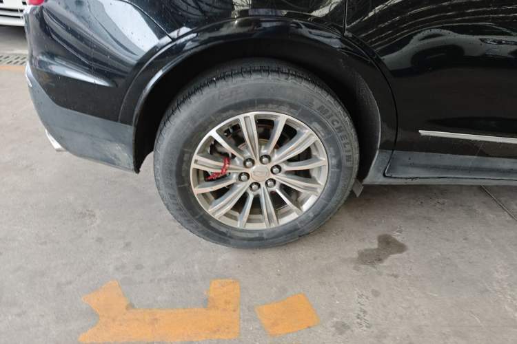 Used Cadillac XT5 2018 25T Luxury Model
