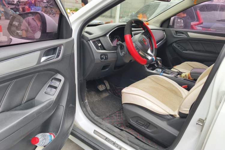 Used Roewe RX5 2016 20T Two-Wheel Drive Automatic Internet Smart Edition