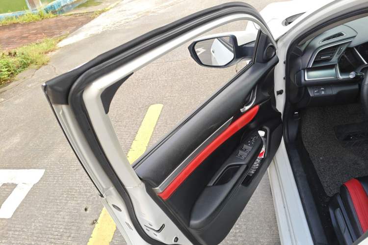 Used Honda Civic 2016 220TURBO CVT Luxury Edition
