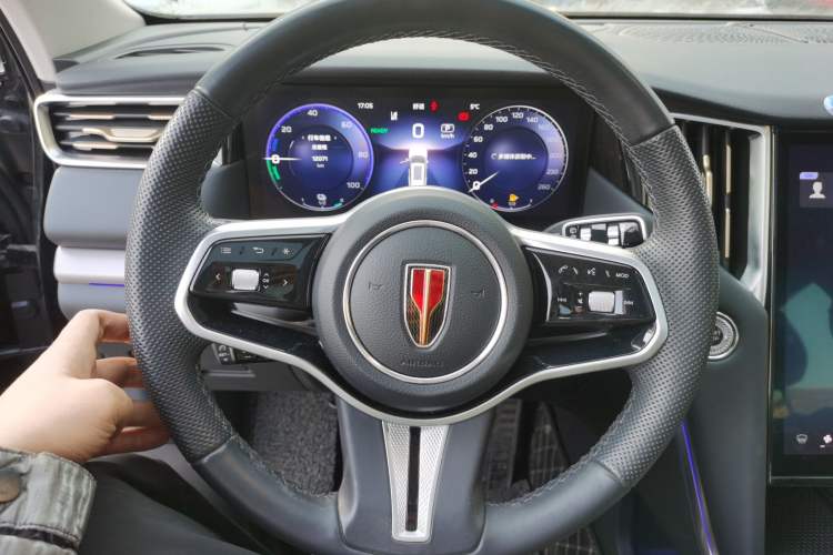 Used Hongqi HS7 PHEV 2024 2.0T PHEV Four-Wheel Drive Flagship Edition 6 Seats
