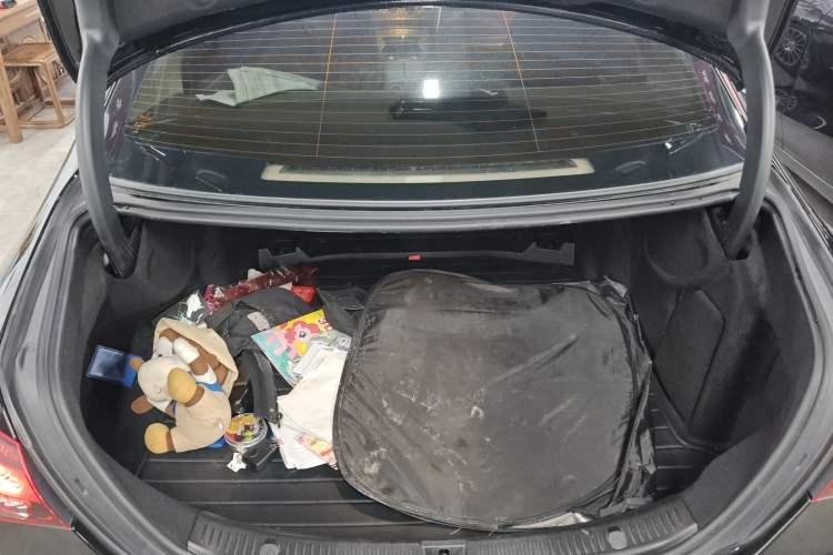 Used Mercedes-Benz E-Class 2021 E 260 L
