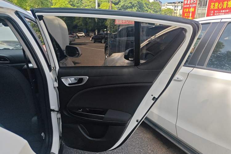 Used FAW Junpai D60 2015 1.5L Manual Comfort Model
