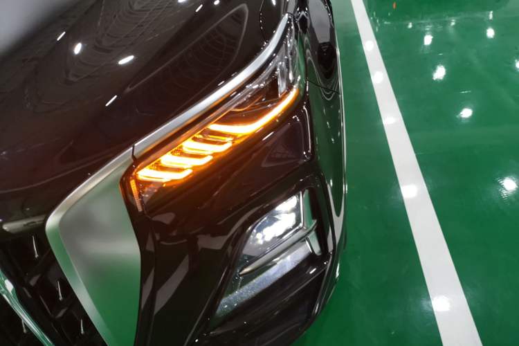 Used Hongqi HS5 2023 2.0T Four-Wheel Drive Flagship Pro Edition
