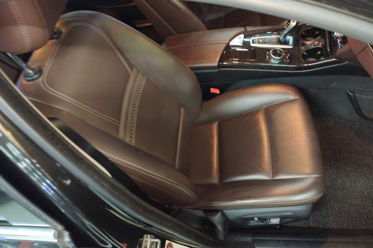 Used BMW 5 Series 2014 525Li Luxury Design Package
