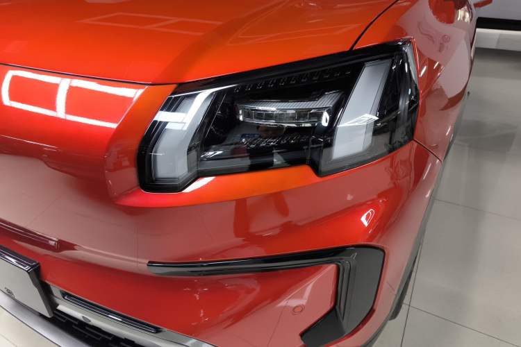 Used AION V 2024 Aion Tyrannosaurus 650 LiDAR Edition
