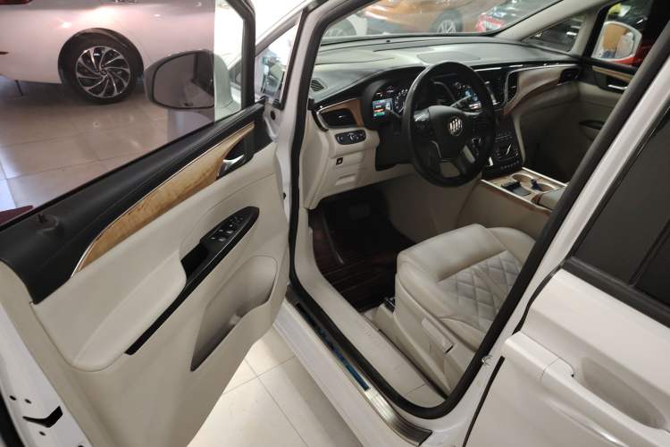 Used Buick GL8 2018 ES 28T Comfort Model China VI Standard
