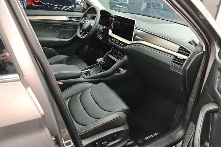 Used Skoda Kodiaq 2023 TSI330 7-Seater Two-Wheel-Drive Luxury Edition
