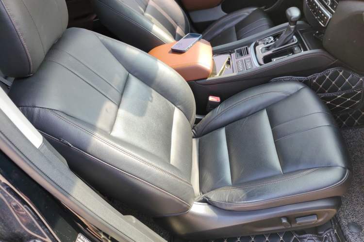 Used GAC Trumpchi GS8 2017 320T Two-Wheel Drive Luxury Smart Connectivity Version (7 Seats)