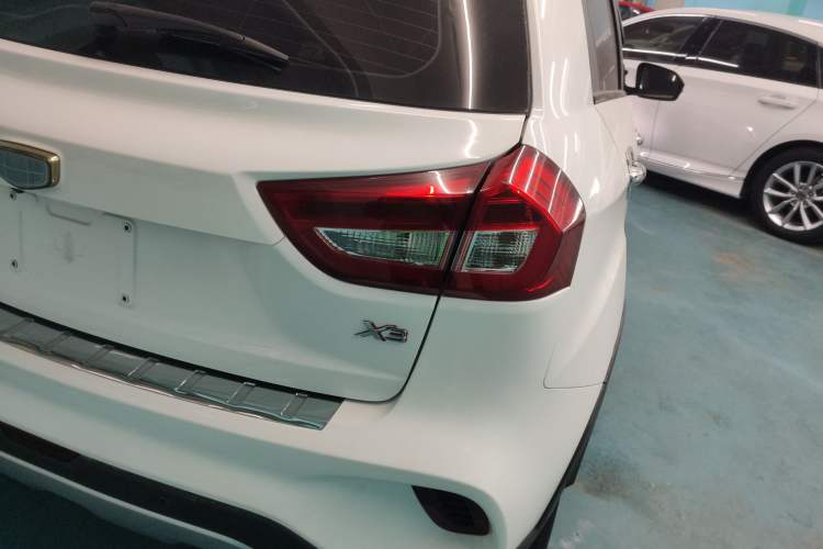 Used Geely Auto Vision X3 2017 1.5L Manual Luxury Model
