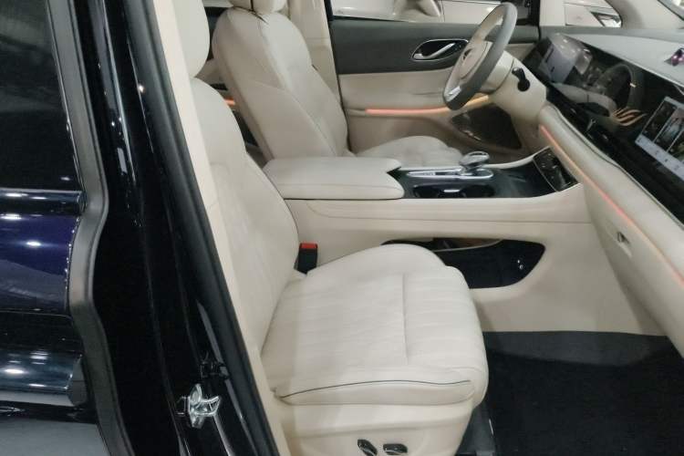 Used VOYAH Dream 2024 PHEV Ultra-Long Range Flagship Edition