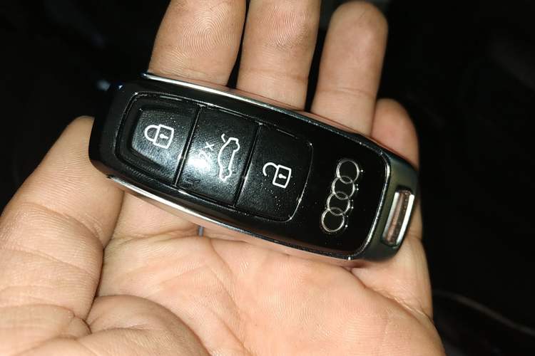 Used Audi Q7 2021 55 TFSI quattro S line Sport model
