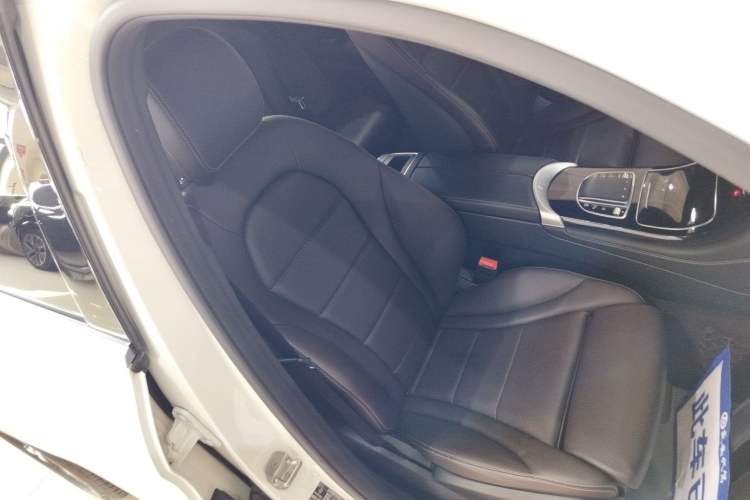 Used Mercedes-Benz GLC 2020 GLC 260 L 4MATIC Dynamic Model