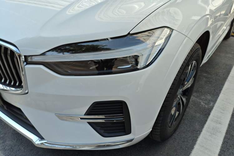 Used Volvo XC60 2025 B5 4x4 Smart Luxury Edition
