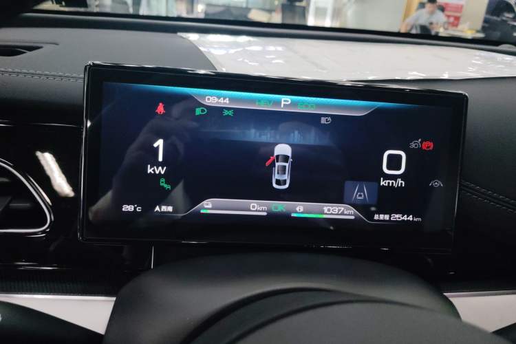 Used BYD Seal 06 New Energy 2024 DM-i 120KM Luxury Model
