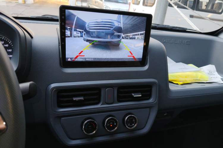 Used Wuling Yangguang 
