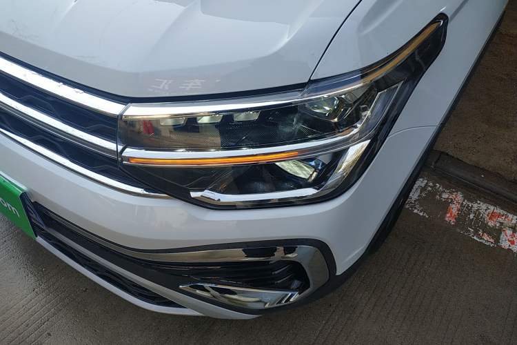 Used Volkswagen Tharu 2023 300TSI Two-Wheel-Drive Full Moon Edition
