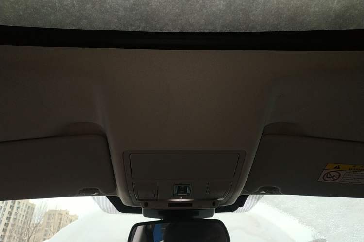 Used Land Rover Discovery Sport 2019 240 PS SE Version China VI Standard