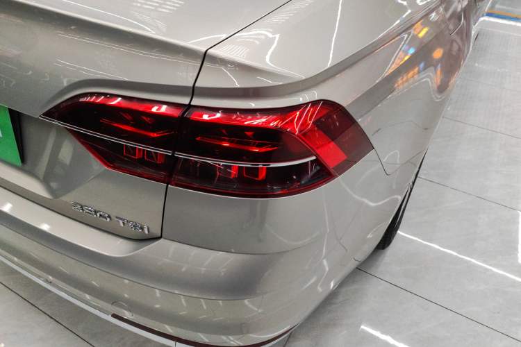 Used Volkswagen Phideon 2016 380TSI Two-Wheel-Drive Executive Version