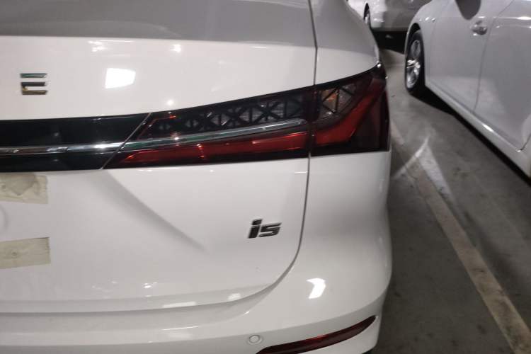 Used Roewe i5 2023 1.5L CVT Luxury Edition
