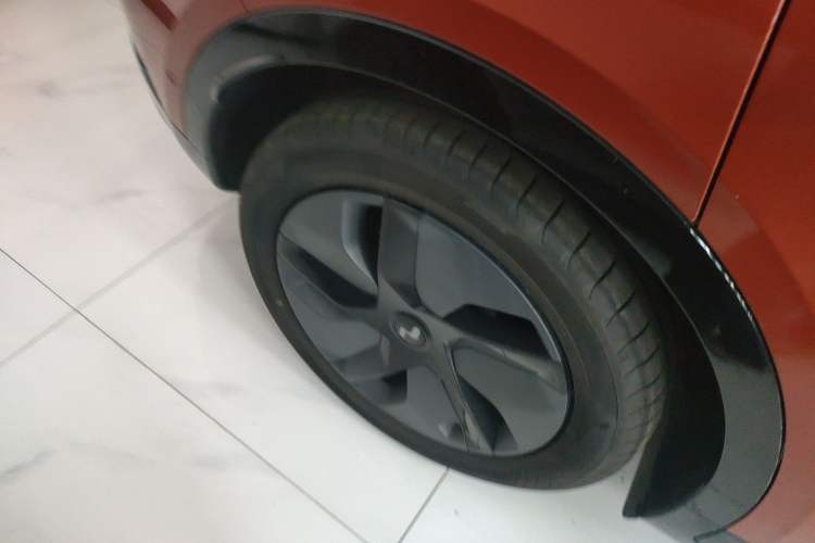 Used ONVO L60 2024 60 kWh Rear-Drive Version
