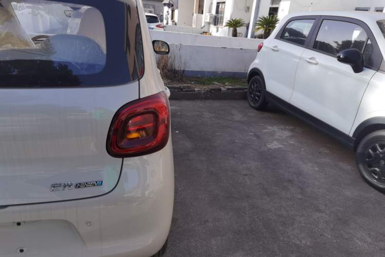 Used Wuling Hongguang MINIEV 2025 Four-Door Version Advanced Edition
