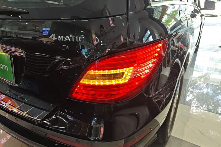 Used Mercedes-Benz R-Class 2014 R 320 4MATIC Business Model