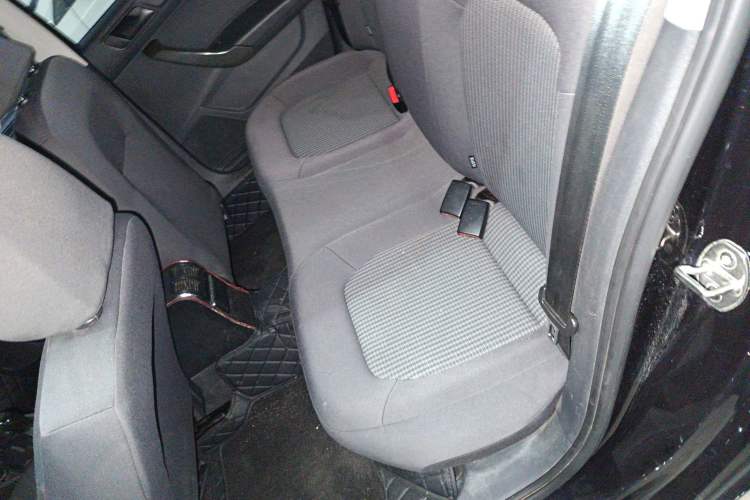 Used Volkswagen Santana 2016 1.6L Manual Fashion Edition
