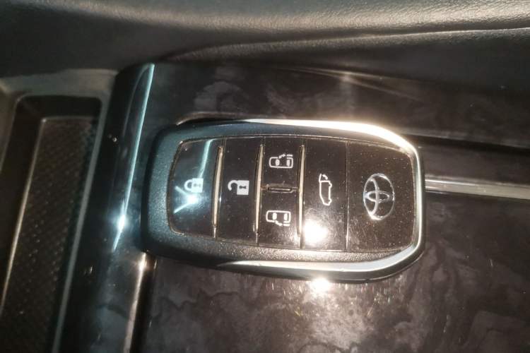 Used Toyota Vellfire 2019 Dual-Engine 2.5L HV Luxury Edition