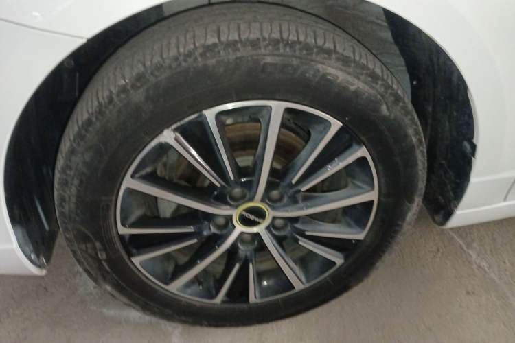 Used Roewe i5 2021 1.5L CVT Platinum Edition
