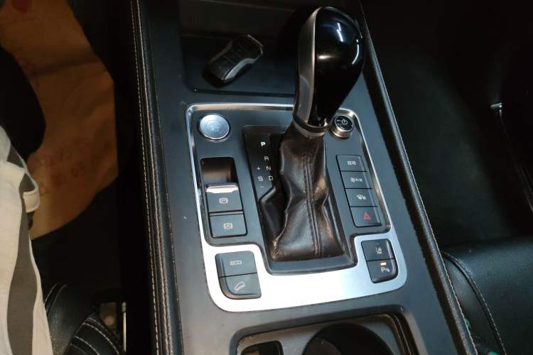 Used BYD Tang 2018 2.0T Automatic SmartConnect Prestige 7-Seater China V Standard
