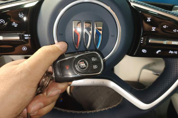 Used Buick GL8 New Energy 2024 Lu Zun Luxury Edition 7-Seater
