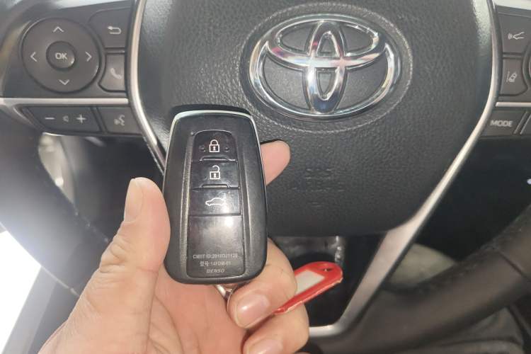 Used Toyota Camry 2019 2.0G Luxury Edition China VI Standard
