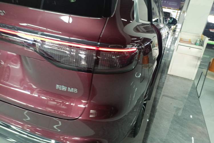 Used Hima AITO M8 2025 Extended-Range Ultra Version 53.4 kWh 5-Seater Edition
