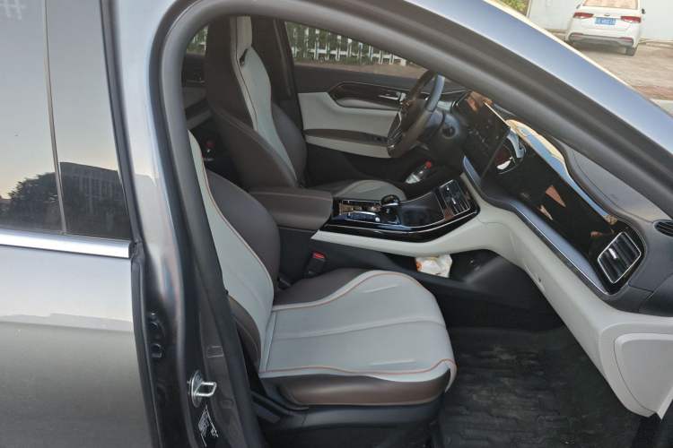 Used BYD Qin PLUS 2024 Honor Edition EV 420KM Leading Model