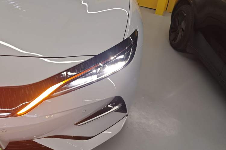 Used BYD Song L EV 2025 Intelligent Driving Version 662 km LiDAR Excellence Edition
