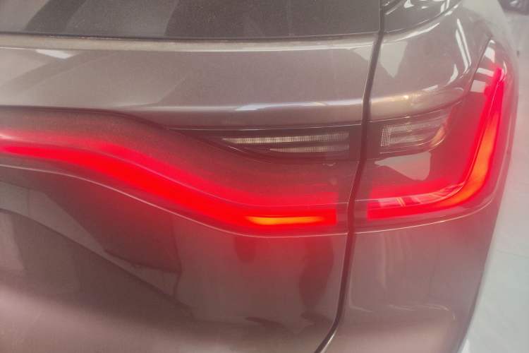 Used Nio ES8 2020 415 km Signature Edition 6-Seater Version
