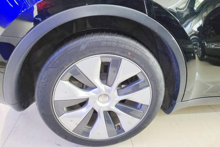 Used Tesla Model Y 2021 Standard Range Rear-Wheel Drive Version