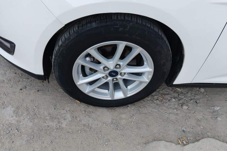 Used Ford Focus 2018 Hatchback Classic 1.6L Automatic Trendy SmartDrive Edition