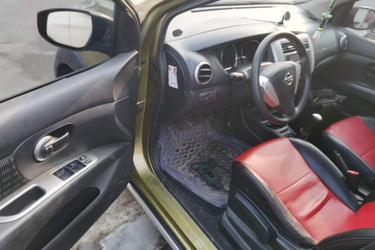 Used Nissan Livina 2013 JINRUI 1.6XV Manual Luxury Edition
