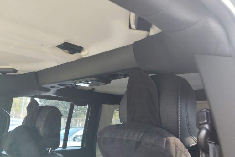 Used  BJ40 2020 2.0T Automatic Four-Wheel Drive Urban Hunter Edition Prestige Version