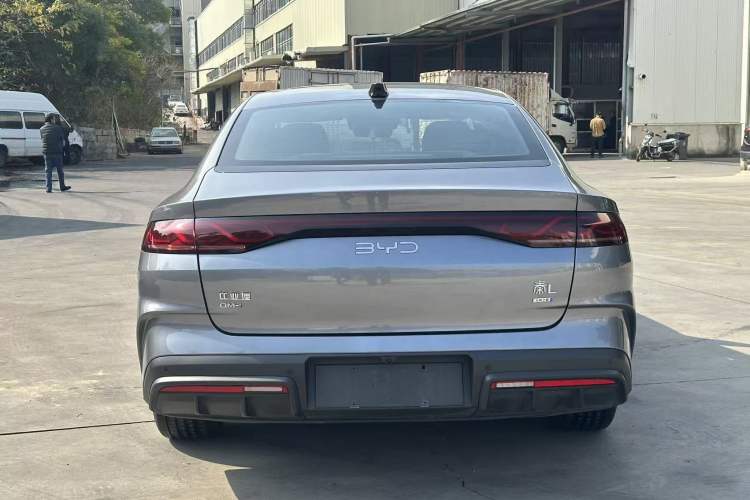 Used BYD Qin L 2025 DM-i Smart Drive 120KM Superior Model
