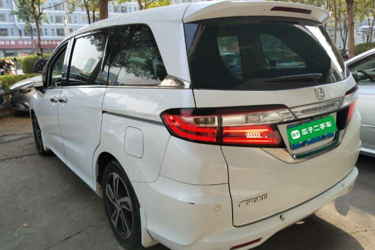 Used Honda Odyssey 2015 Revised 2.4L Luxury Edition